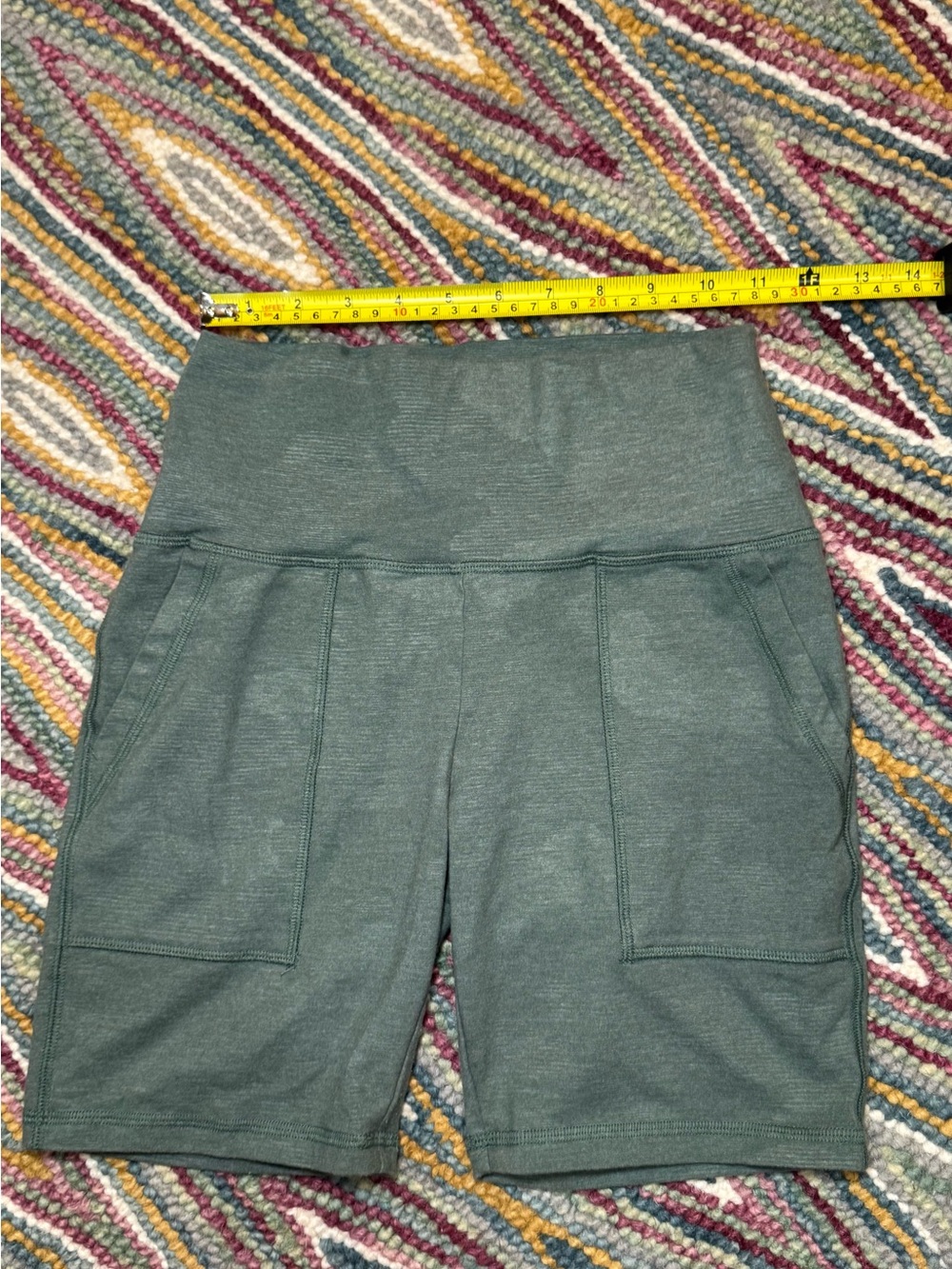 ▫️🫒 aerie High-Rise Pocketed Biker Shorts in Sage Green 🫒▫️ - Picture 3 of 6